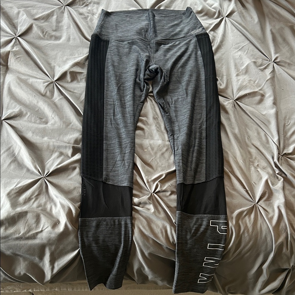 Victoria's Secret Pink Ultimate Leggings